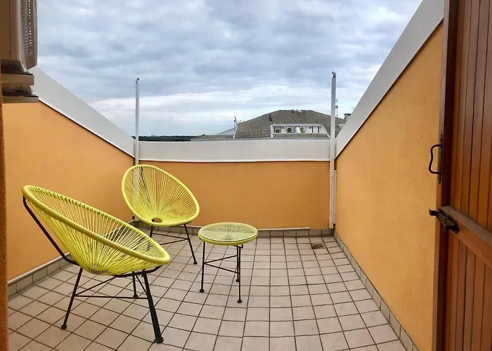 Апартаменти Landora *